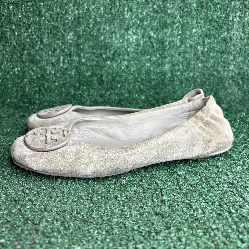 Tory Burch Minnie Travel Logo Medallion Suede Ballet Flat Gray Womens Size 6